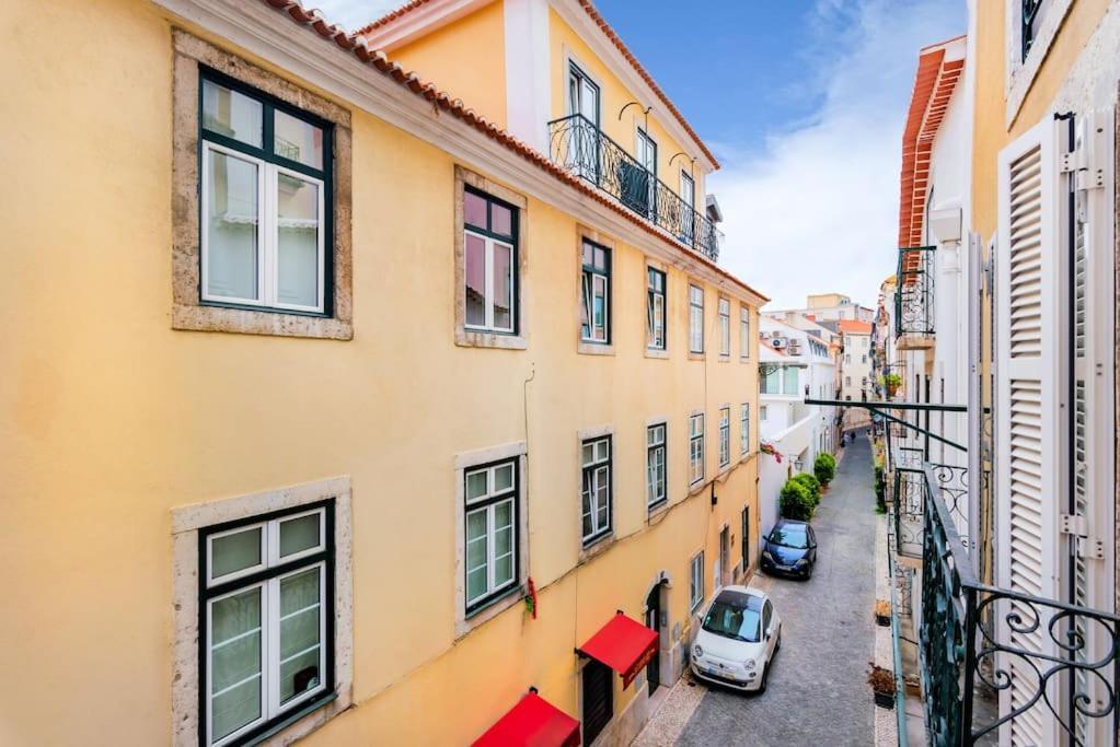 Duque 2br Flat At Historical Chiado Lissabon